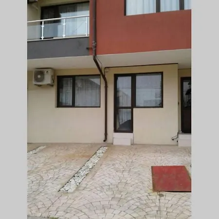 приятный отдых в студии на море в сарафово Apartment